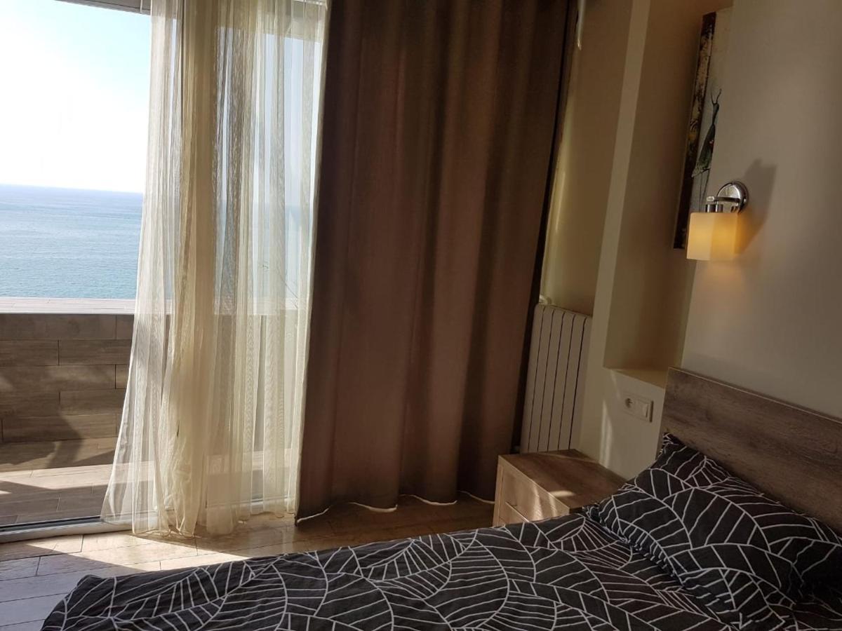 Apartment Magnolia Batumi Exteriör bild